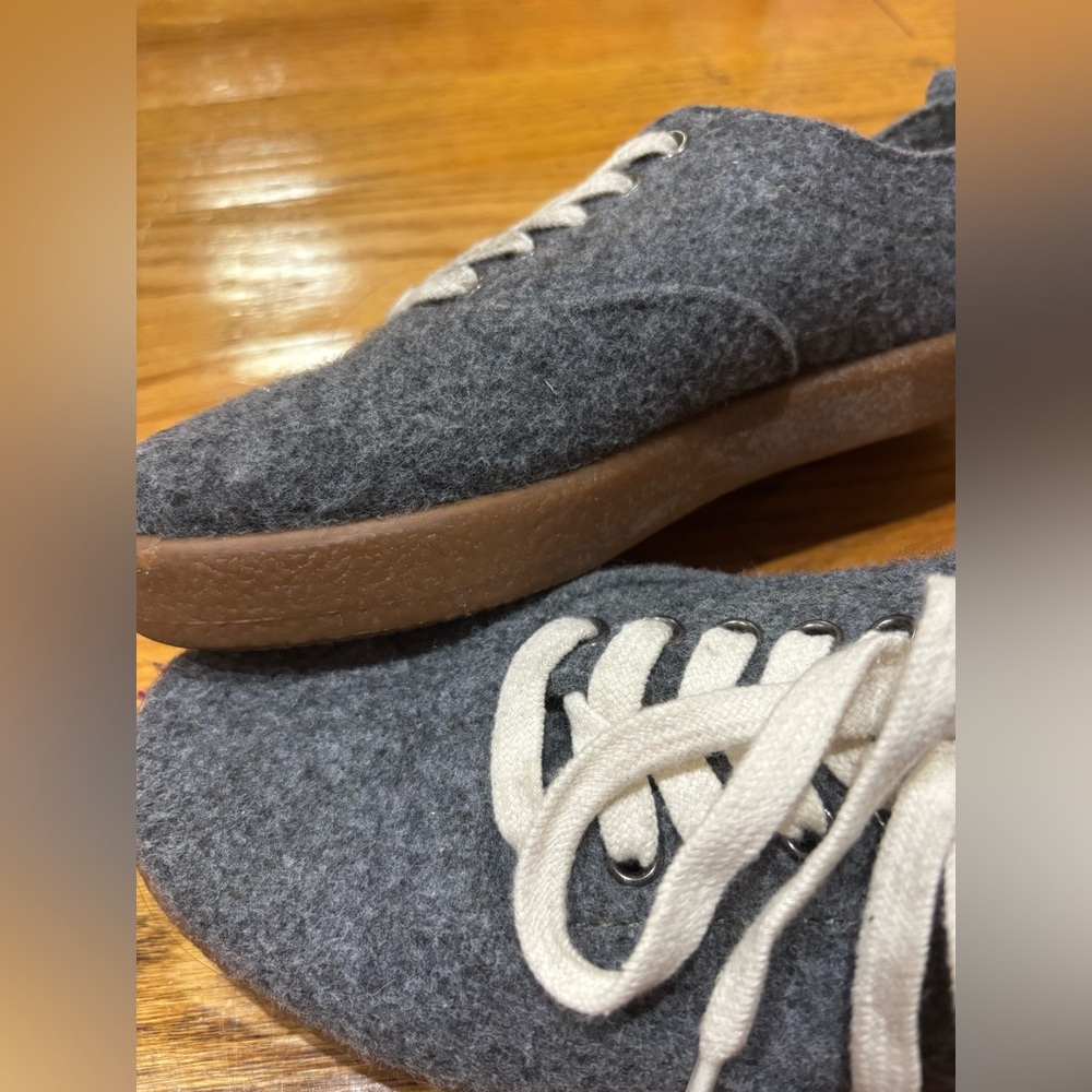 DNA Footwear wool sneakers women’s size 6